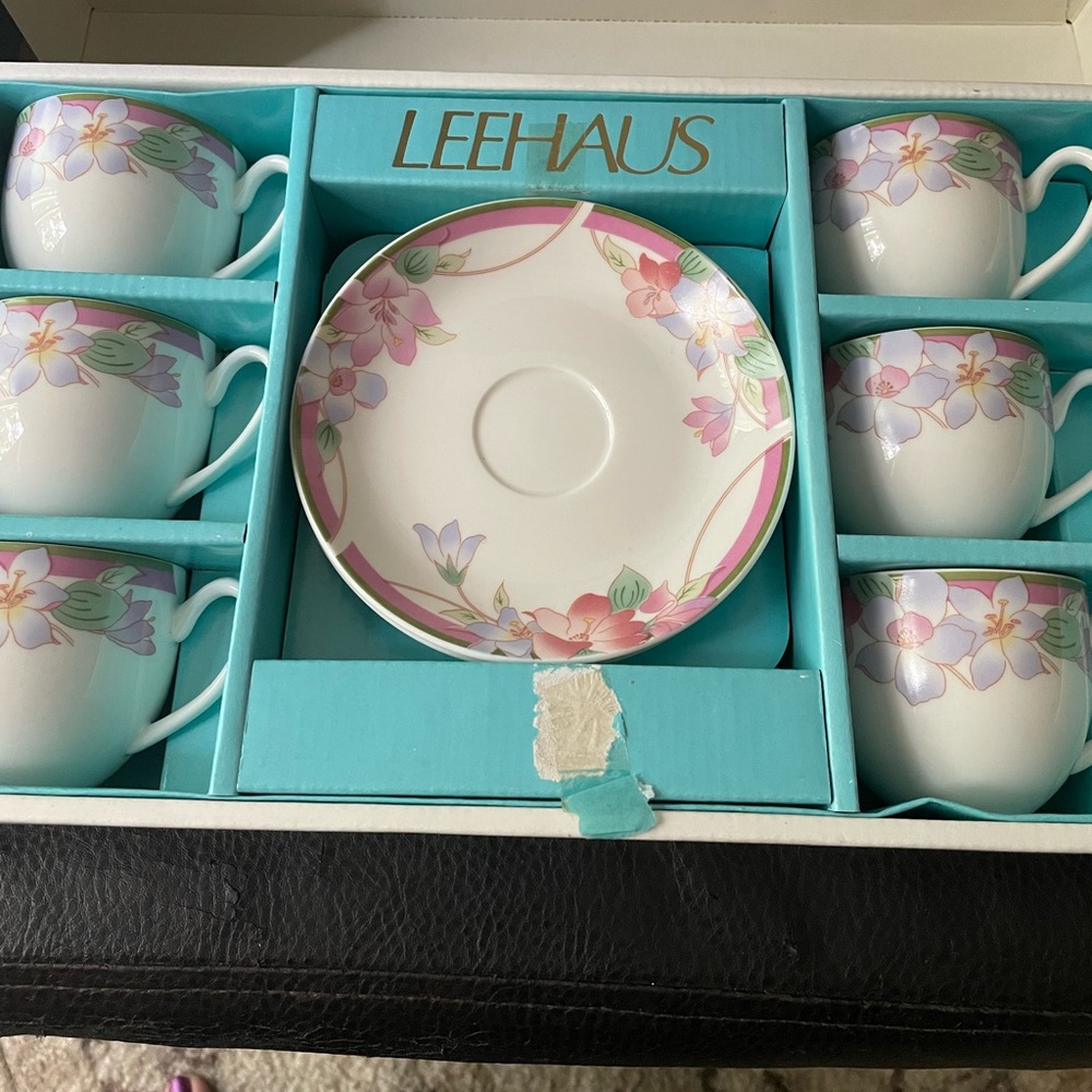 Vintage Childs Leehaus Fine China Tea Set NIB 12 Pc Set Porcelain